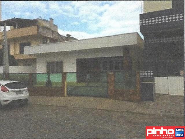 Casa à venda no Centro - Camboriú, SC. IM239243