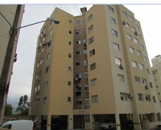 Apto de 2 dormitórios com elevador em São JoséSC