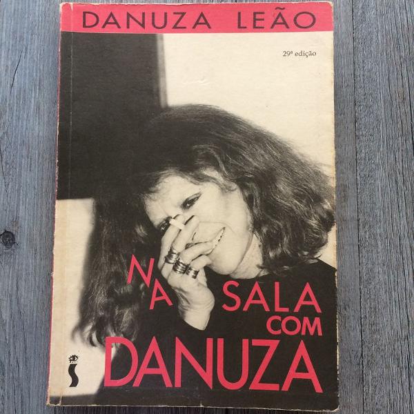 Livro "Na sala com danuza"