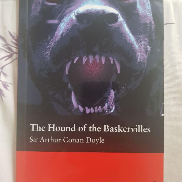 Livro The Hound of the Baskervilles, Editora Macmillan
