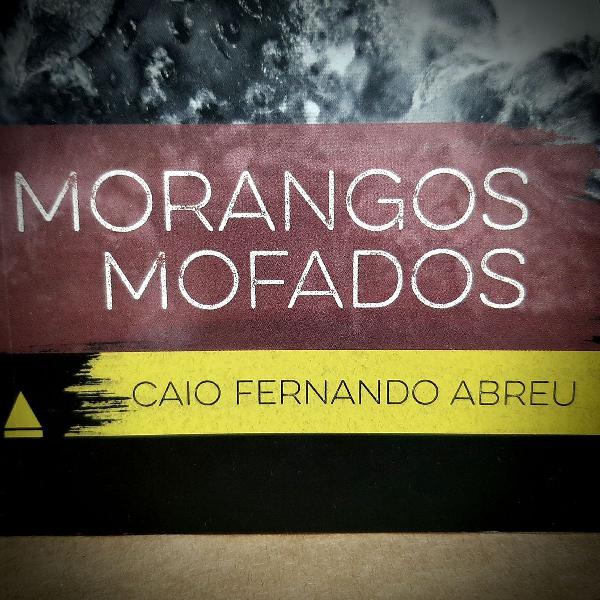 Morangos Mofados