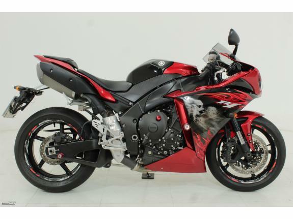 Yamaha - YZF R1