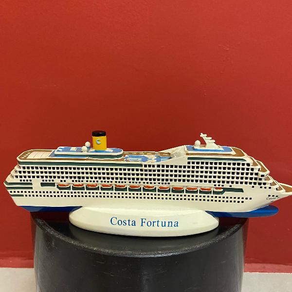 maquete italiana do navio costa fortuna