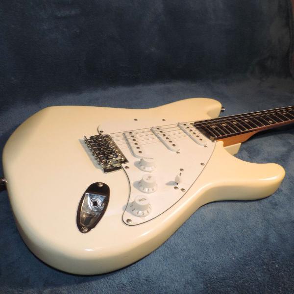 Guitarra Strato Tipo Fender - Marca Dolphin Branca