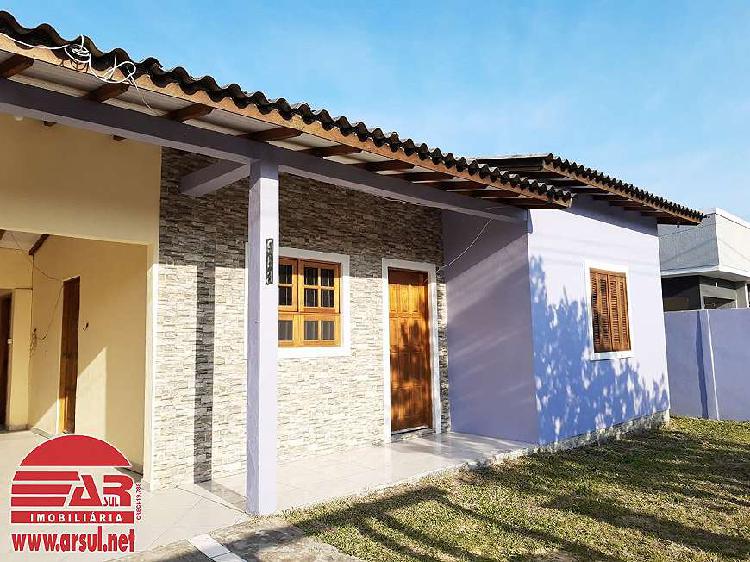 Casa para venda possui 80 metros quadrados com 3 quartos em