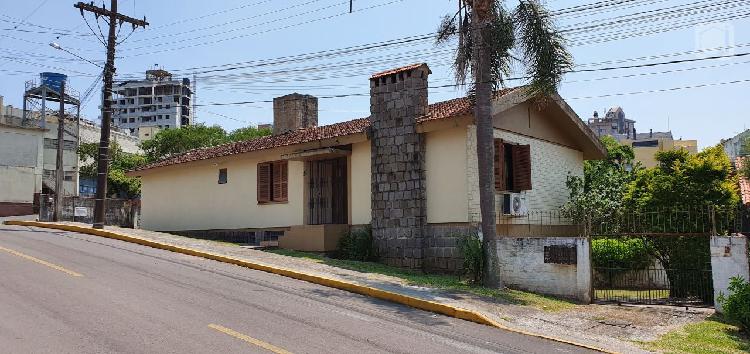 Casa à venda no Nossa Senhora de Lourdes - Santa Maria, RS.