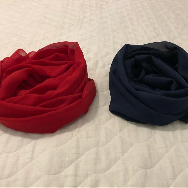 2 lenços: vermelho e azul marinho