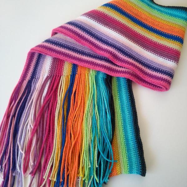 Cachecol colorido de lã