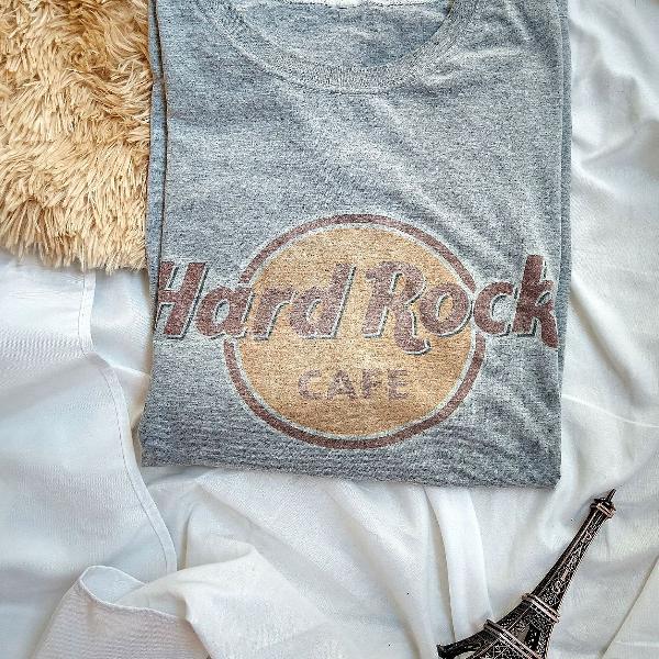Camiseta cinza com estampa Hard rock café