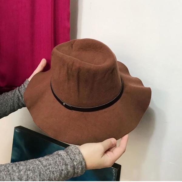 chapéu marrom