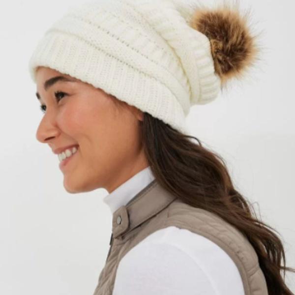 gorro branco com pompom