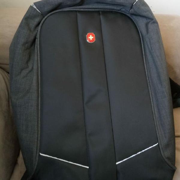 Mochila Switzerland para notebook