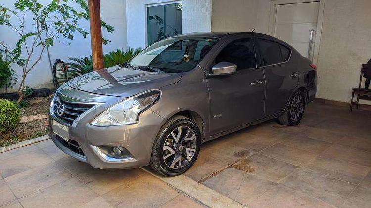 Nissan Versa Unique 1.6 16v Flex 4p Mec.