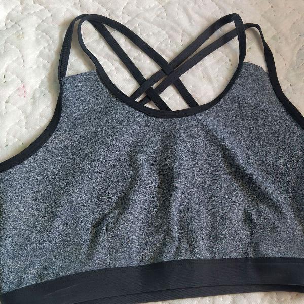 Top academia cinza
