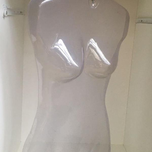 cabide corpo transparente feminino