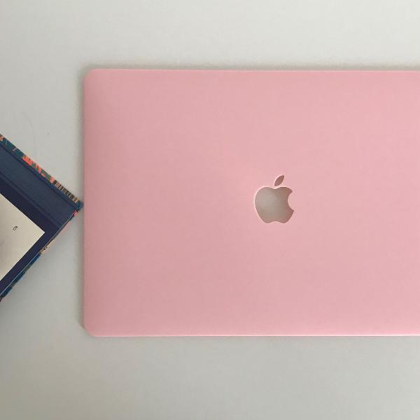 case capa MacBook Pro 13" A1708/A1706/A1989) rosa chiclete