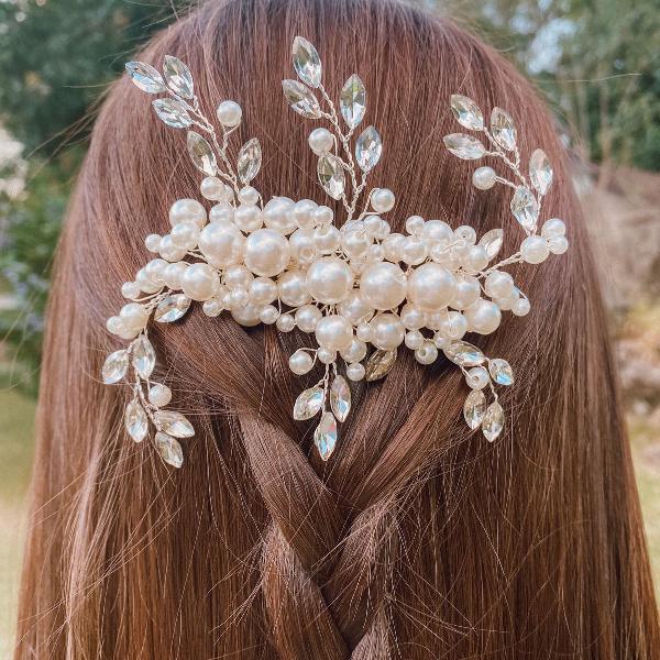 enfeite para cabelo de pérolas e pedras