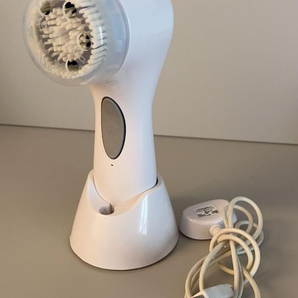 limpador facial clarisonic aria