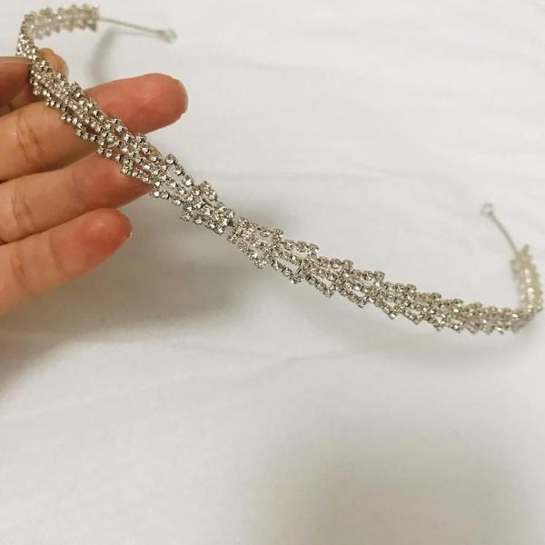 tiara de strass para penteado