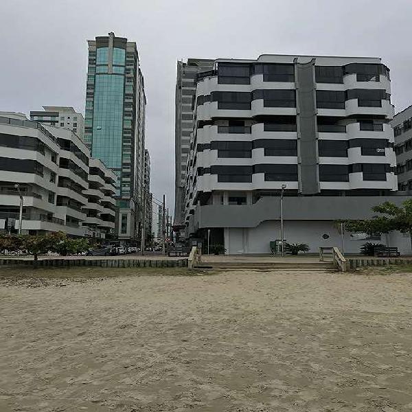 Apartamento 2 dormitórios na quadra mar para venda em Meia