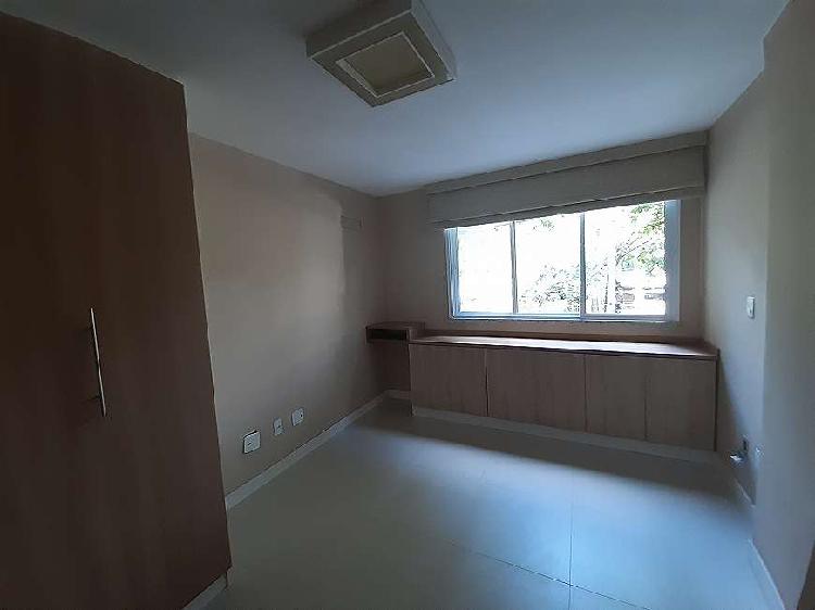 Apartamento para venda possui 117 metros quadrados com 3
