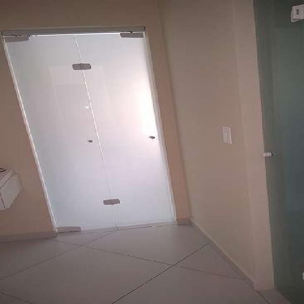 Apartamento à venda possui 57 metros quadrados em Centro -