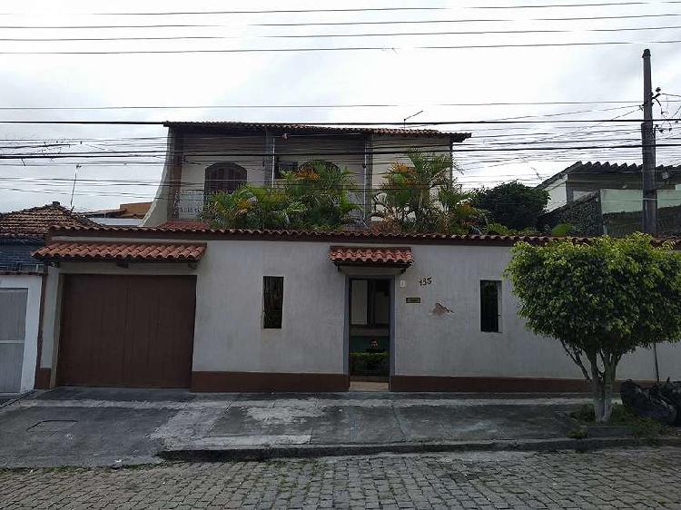 Casa para venda com 230m², com 4 quartos no Tanque /