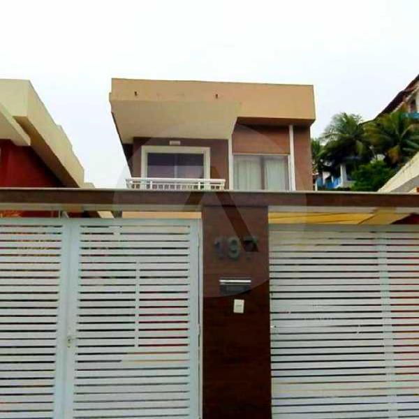 Imobiliária Agatê Imóveis vende Casa Duplex em rua