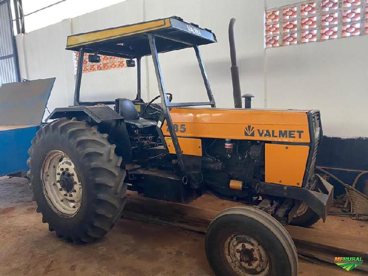 Trator Valtra/Valmet 785 4x2 ano 03