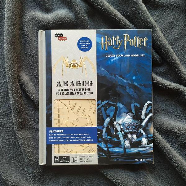 Boneco 3d da Aragog + Livro Capa-Dura - Edição Especial