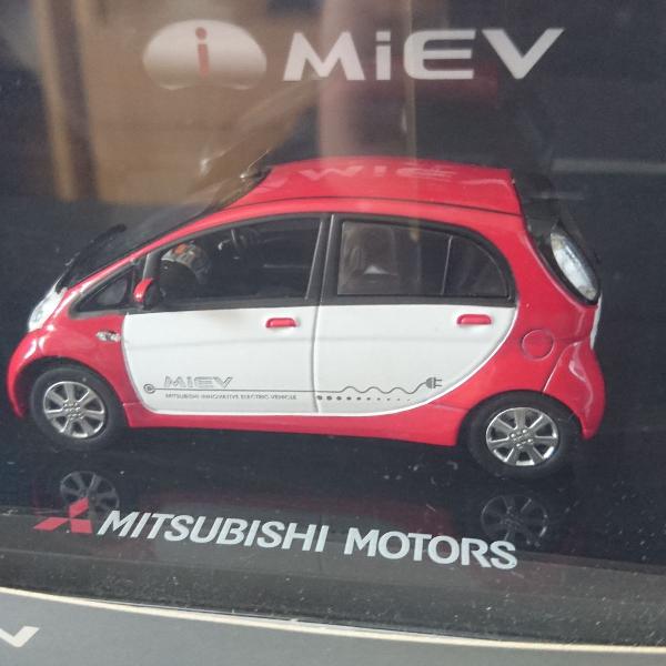 Carro Miniatura Mitsubishi Miev