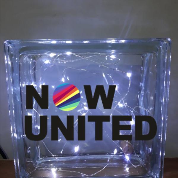 Luminária Now United