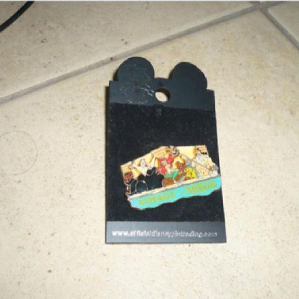 Mgm Pin Botton Voyage Of The Little Mermaid Oficial Top
