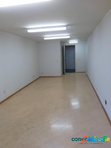 Sala de 33 m², 1 banheiro, sem vaga na Avenida Paulista