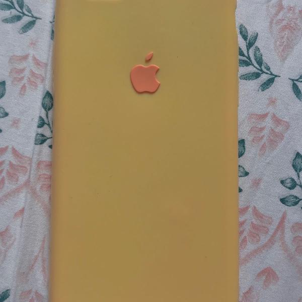 capinha de silicone amarela para iphone 6s!
