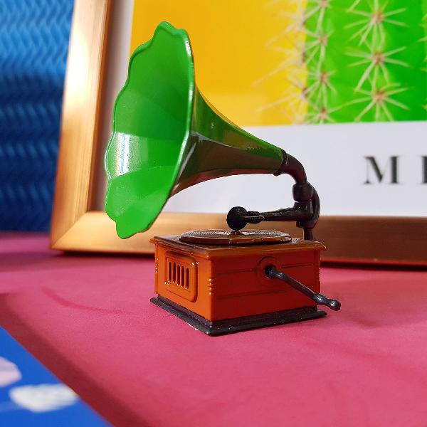 miniatura gramofone metal