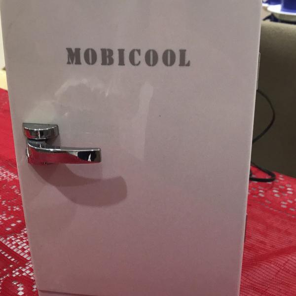 minigeladeira mobicool