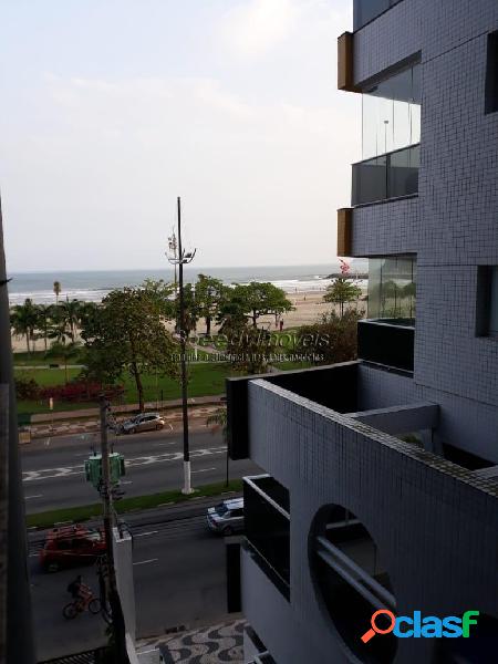 Apartamento á venda na orla da praia de Santos.