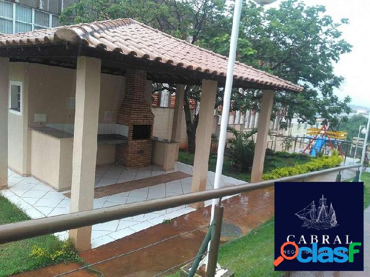 Apartamento de 2 quartos, à venda Av. Wilson Tavares