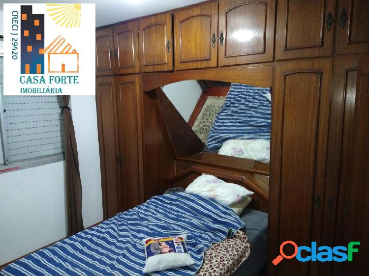 Apartamento semi mobiliado andar alto Penha locação R$