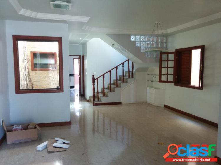 VENDO MARAVILHOSA CASA DUPLEX, CONSTITUÍDA DE 4 QUARTOS,