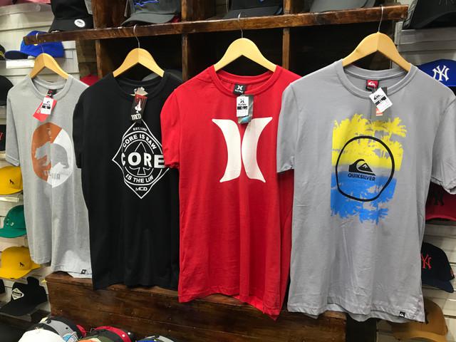 02 camisetas R$ 50.00 no dinheiro