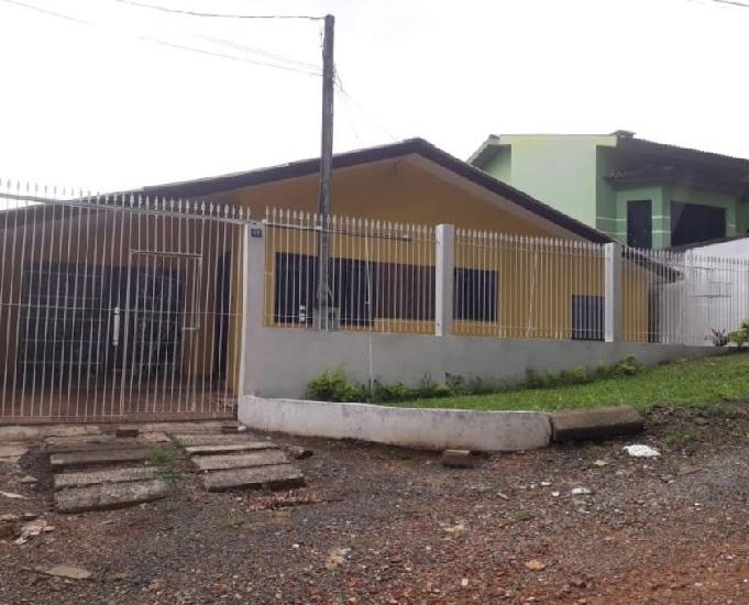 Aluga-se uma casa próximo ao centro, em Ponta Grossa-Pr