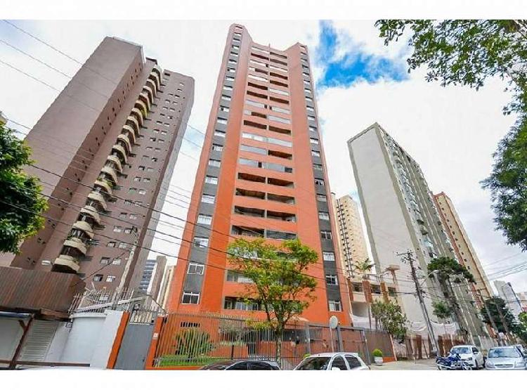 Apartamento para aluguel e venda tem 232 metros quadrados