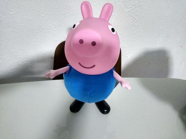 Boneco George Pig 35 cm em vinil original