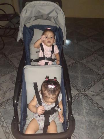 Carrinho de bebê gemias