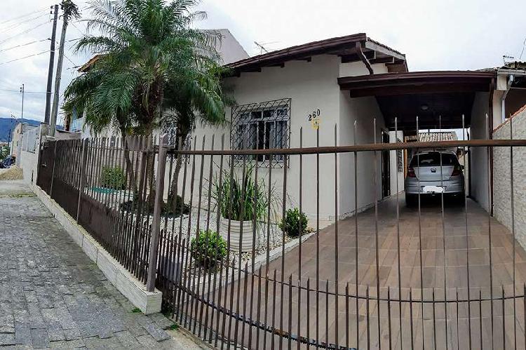 Casa para Venda - Lisboa, São José - 125m², 3 vagas