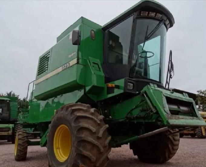 Colheitadeira John Deere 1175