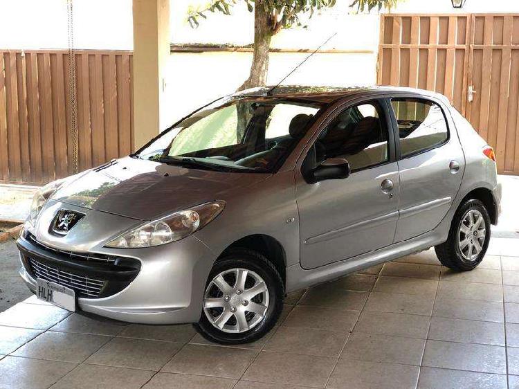 Peugeot 207 Xr 1.4 Flex 8v 5p