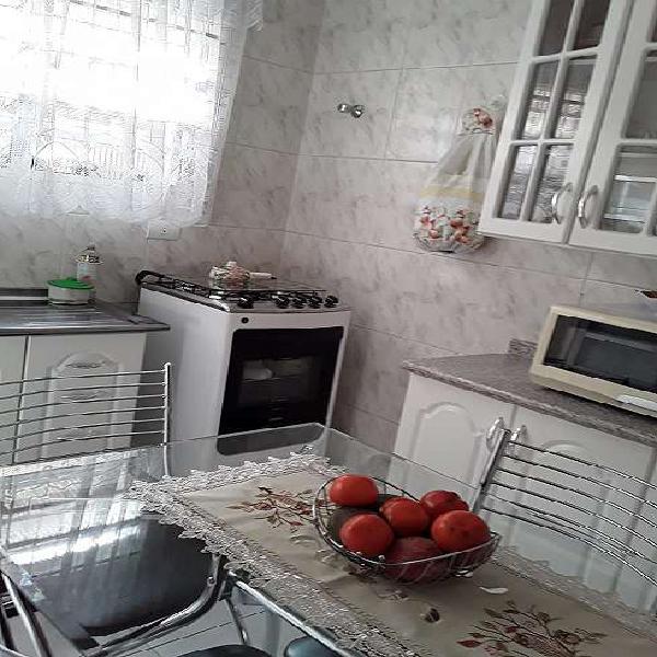 Sobrado para venda possui 56 metros quadrados com 2 quartos